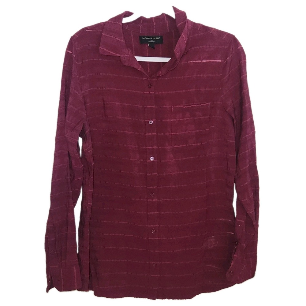 Banana Republic Textured Burgundy Button Up Shirt
LARGE